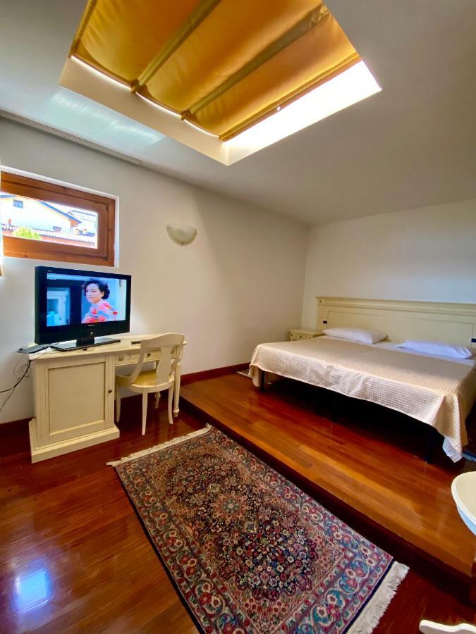Al Veliero Guest house *
